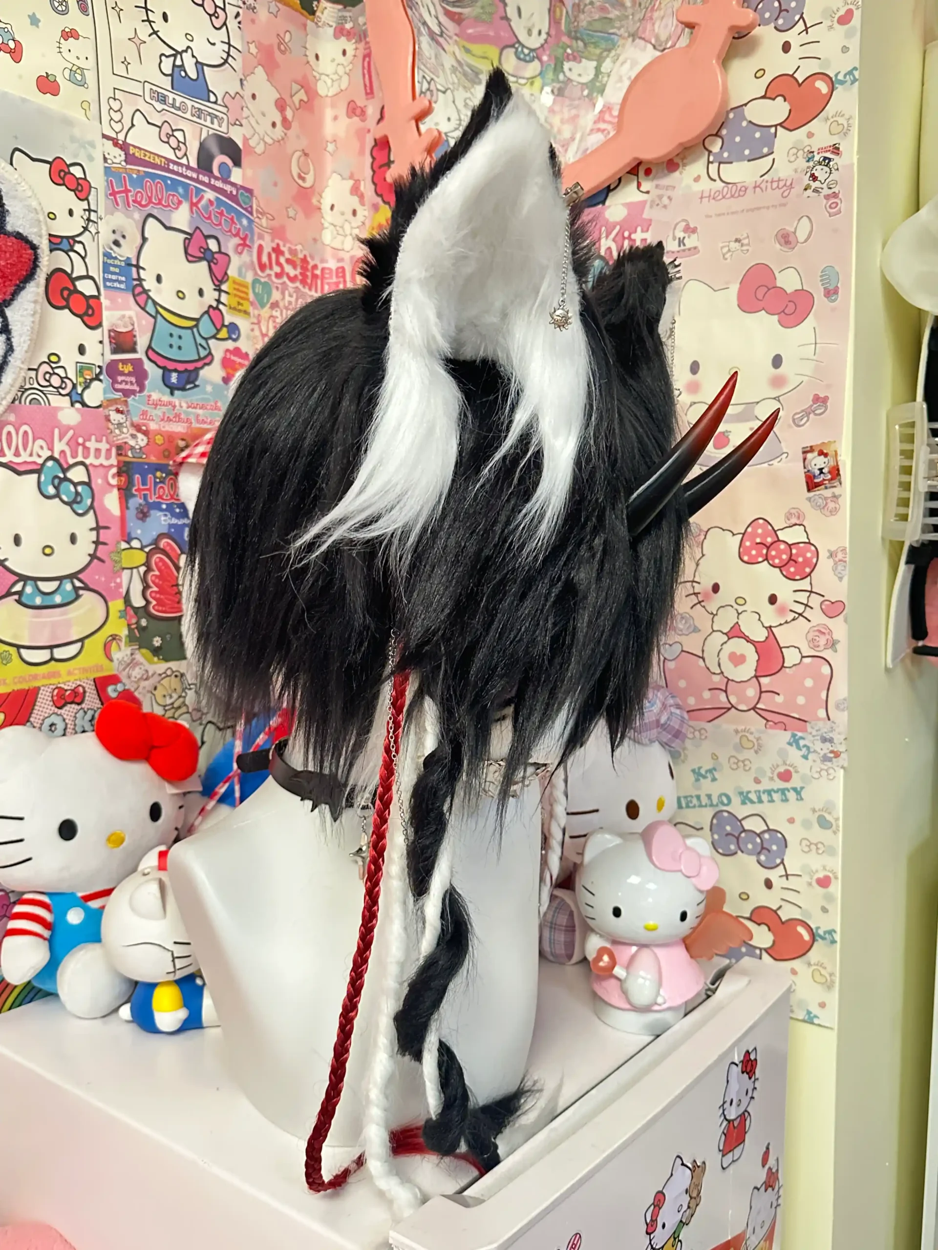 Fursuit Head – Ash Thorn Gothic Kemono (Black, White & Blood Red)