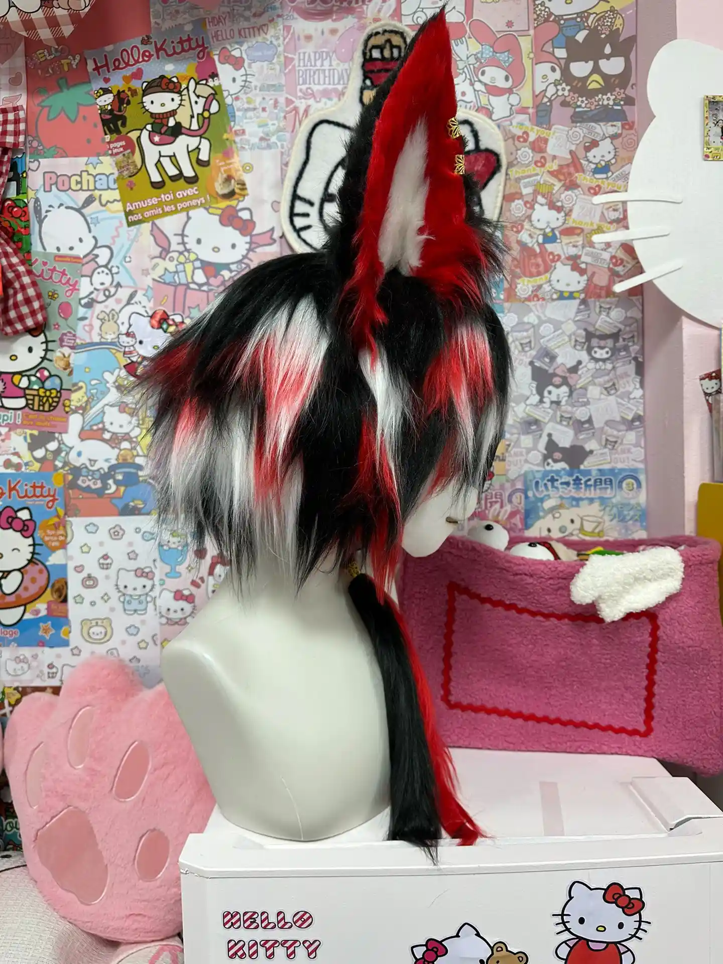 Fursuit Head – Crimson Fang Visual Kemono (Red & Black)